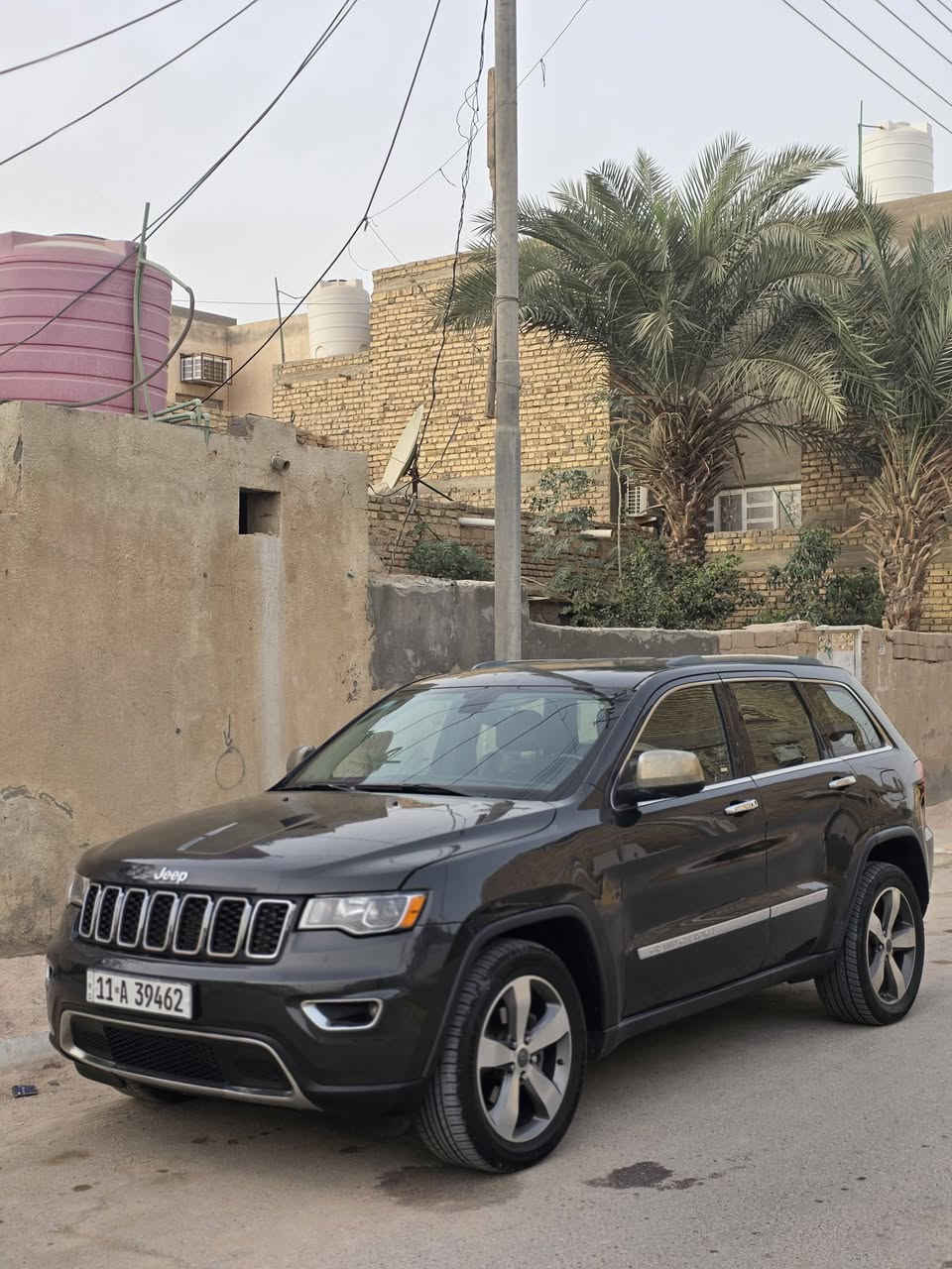 السلام عليكم 
للبيع جيب لاريدو مديل 2011 رقم بغداد بسمي محرك 3.6 تو ويل سيارة داخله كلين بدون حادث با العراق بيها جاملغ وبنيد بدون دواخل ايرباك دشبول داخل جلد بصمه وحساسات سيارة جاهزة السعر 155 عنوان ناصرية سوك الشيوخ ***********
