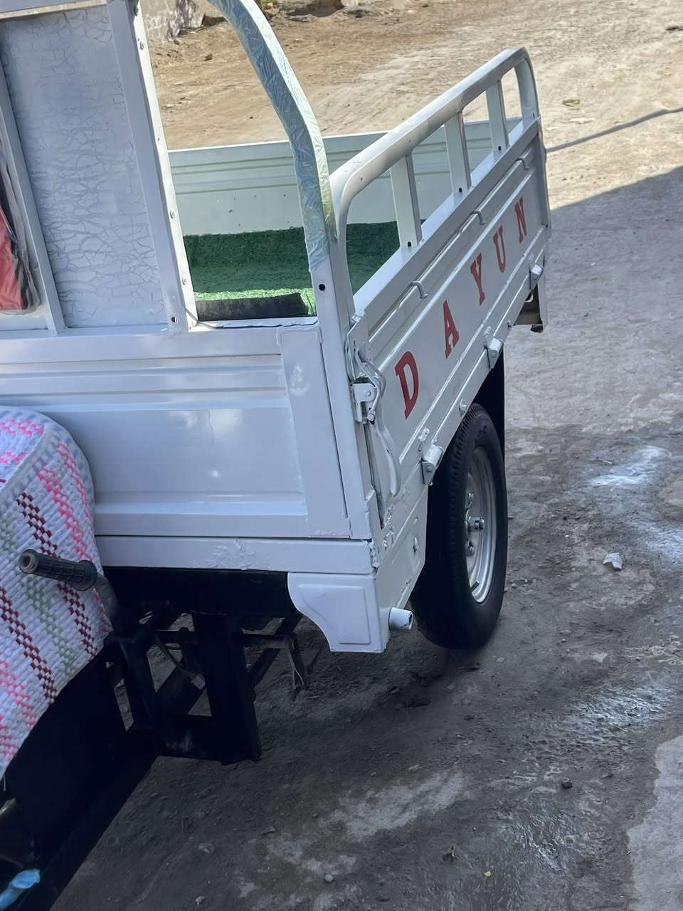 السلام عليكم
ستوته دايون 

مديل 2014

محرك جديد

مامفتوح محركهه 

تايرات جدد 

وراق صوليه 

كهربائيات جدد

سلف هندر 

شاير شغاله 

شاصي مكفول 

ركبه مكفوله 

مكاني ناصريه قضاء الرفاعي 

نتصل وبلخدمه 

***********
