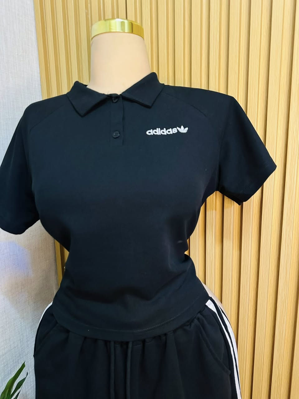 #سوت ماركة ididas
خامه درجه اولى ✅
متوفر بلونين 🤍♠️
قياس فري سايز يلبس من وزن 50 الى 85 

⤵️♠️

للحجز والاستفسار يرجى مراسله الصفحه
رقم هاتف واتساب ***********
توصيل بسماية 1000
بغداد 5000
محافضات 6000
يوجد دفع عن طريق الماستر كارد ✅💵
