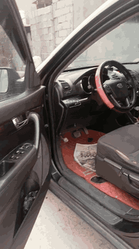 سلام عليكم سورنتو موديل 2013 مكفوله كير مكينه كهرباء شاصي فقط بيهه الجاملق الامامي اليم سايق ما مبدل مصبوغ سعره 125 الاتصال ***********
