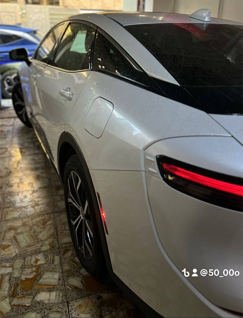 يعلن سجاد للمزادات الأمريكية كراون 23 لمتدد للبيع مرقم وجاهز لون أبيض فقط بار بل جاملغ الامامي الايمن وعواج بقاعده لجاملغ ومعدله فقططط
ماشيه 34 mil 
السعر 307 وبيها مجال قليل 
عنوان/ بغداد بلديات 
الاتصال ***********
