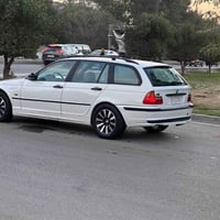 بي ام 2001 مكفولة  سعرها 75 بيها مجال بسيط جدا 07509002470