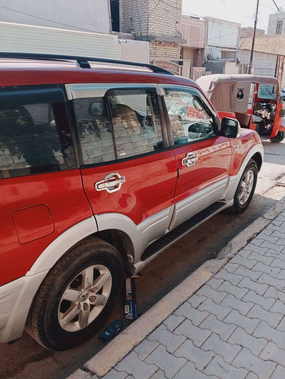 السلام عليكم سياره باجيرو 2001 مصبوغ حزام للجماليه السعر 95♥️***********
