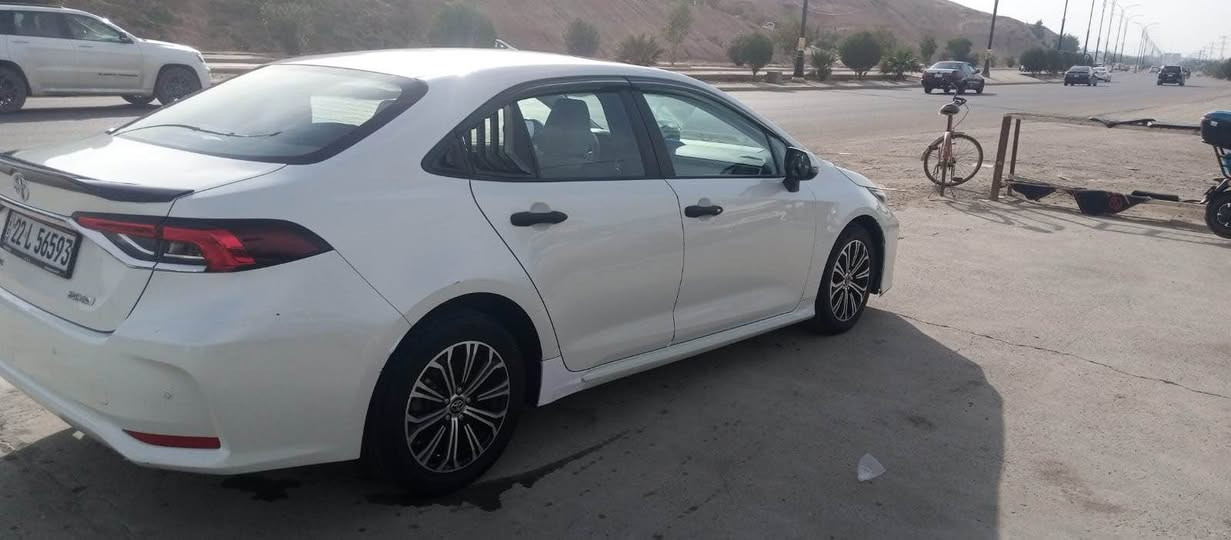 السلام عليكم للبيع كورلا 2020 ساز اصل 
مكينه 2000 
فتحه 
تحكم ستيرن 
كروز سرعه
نضام ايكو وسبورت
مانع انزلاق 
ومواصفات الكورلا المعروفه
السياره بدون اي نقص جاهزه
بيه صبغ جاملغ + السونار مرفق بالمنشور السياره بدون اي دواخل 
السعر 155 ورقه وبيه مجال
مكان الانبار الخالديه 
للاستفسار *********** بغداد, العراق
