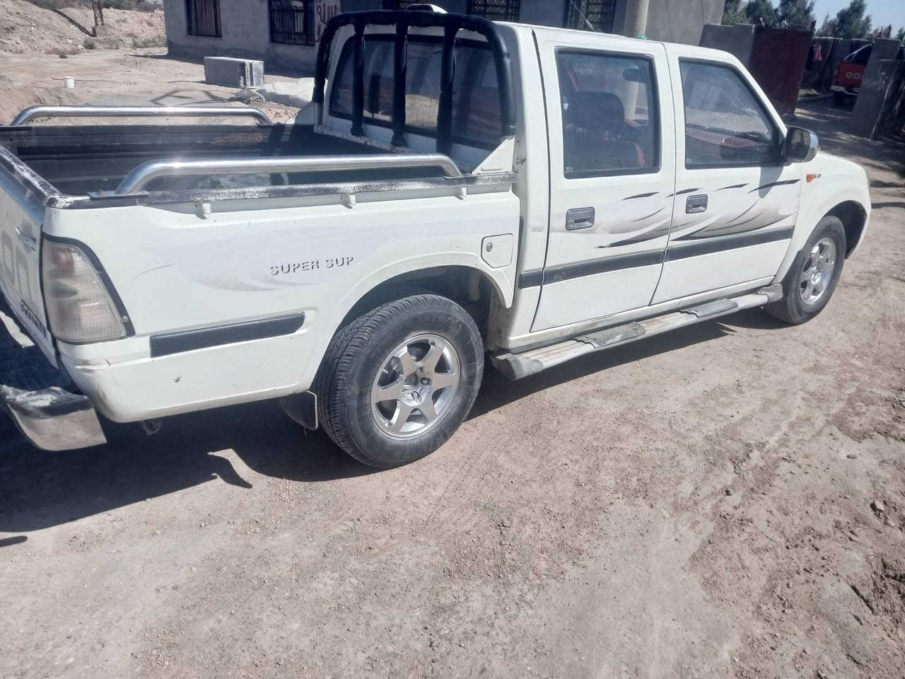 السلام عليكم بيكم فتون موديل 13رقم واسط سنويه بعد 8تشهر ياالله تصقط تحويل ثاني يوم سياره مكفول كفالة عامه منطكت الجاكوج ومن الصبق للبيع السعر 40وبيها مجال للشراي ***********
