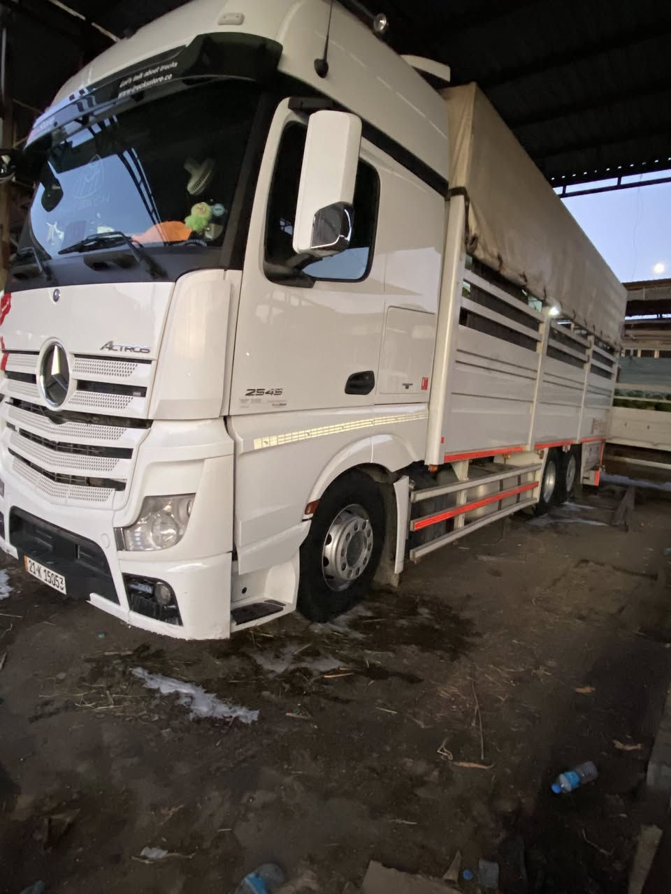 ‏سلام عليكم سيارة وحشة للبيع 2016.    ***********
