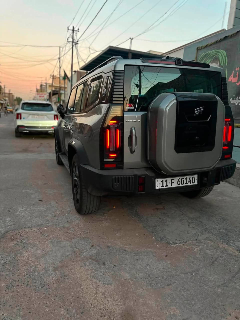 السلام عليكم
جيتور t2 موديل ٢٠٢٦ بلكن 
رقم بغداد باسمي 
داخل زيتوني وحزام برتقالي 
ماشيه ١٥٠٠ 
اخت الزيرو ونضافة ١٠٠٪؜ مكفولة من الرصعه والزلغ 

***********
***********
