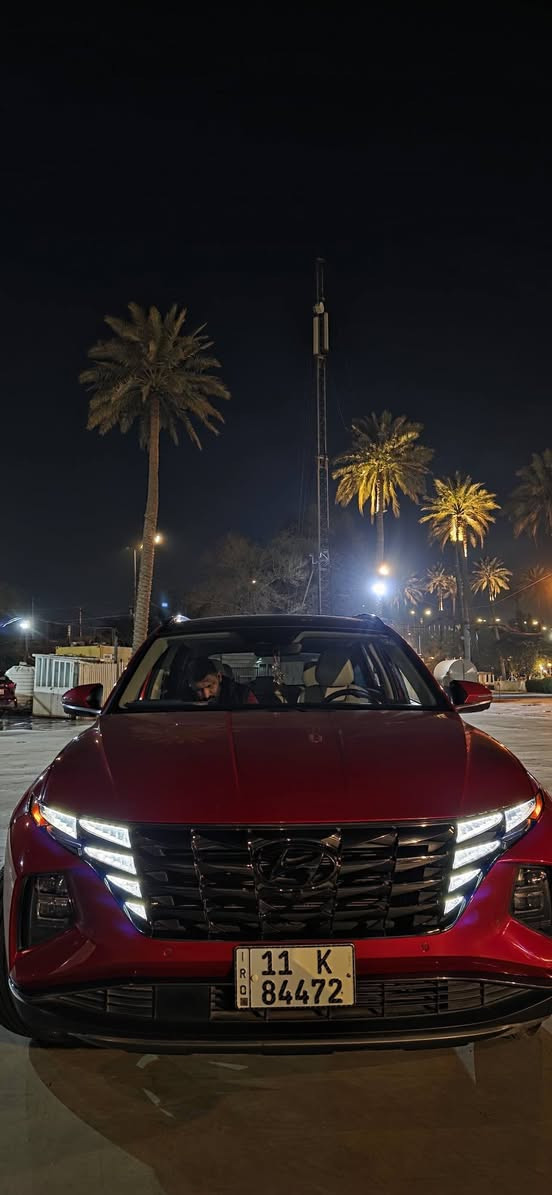 السلام عليكم 
هيونداي توسان 2022  رقم بغداد بأسمي تحويل مباشر فول برستيج واحد عل واحد للبيع 
مكينة 2400 فور ويل
السيارة وارد بيهة 3 قطع جانبية صبغ بدون معجون
ابواب بصمة وتشغيل بصمة والجنطة بصمة
كهرباء بالكامل (كشنات ، جنطة ، مري جانبية ) 
كشنات تدفئة وتبريد + هيتر ستيرن 
خزن ميموري 
كامرات 360 حساسات امامي وخلفي وجانبي 
رادار امامي 
كير دكمة بيانو 
سايد بريك بصمة 
اوتو ستوب واوتو هولد 
اربع وضعيات قيادة 
مانع انزلاق 
تحديد مسار 
تحكم عن طريق البصمة (تشغيل عن بعد وتتقدم وترجع) 
لايتات زنون وبك لايت LED 
شاشة كبيرة carplay & android auto
تبريد شاشة وتحكم لمس 
المقاعد الامامية والخلفية تبريد وتدفئة 
سستم صوت BOSE العالمية 
واكو بعد بيهة هواي مواصفات نسيتهن 
هاتف : ***********
رايدهة ب 190 وبيهة مجال حك الجية 
لا تكسر بحلال العالم اذا ما عجبتك اترك اثر طيب بغداد, العراق
