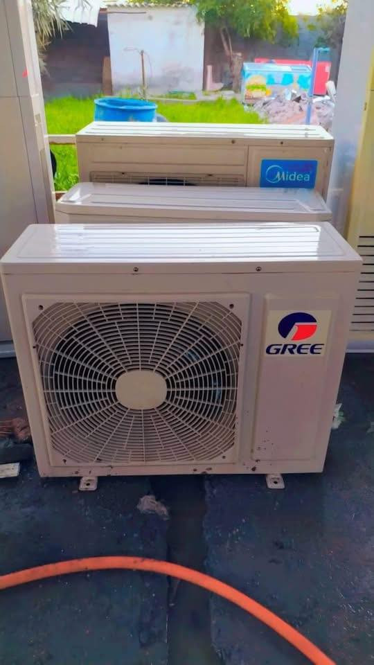 يالله -
- تنصيب سبالت جدد -
- فتح ونقل وشد سبالات -
- صيانه سبالات ومكيفات -
- غسل جميع انواع سبالات كنتوري وجداري ومكيفات تريد يمك بلبيت تريد اخذه يمي -

- تواصل …✍️
علي البياتي ***********
