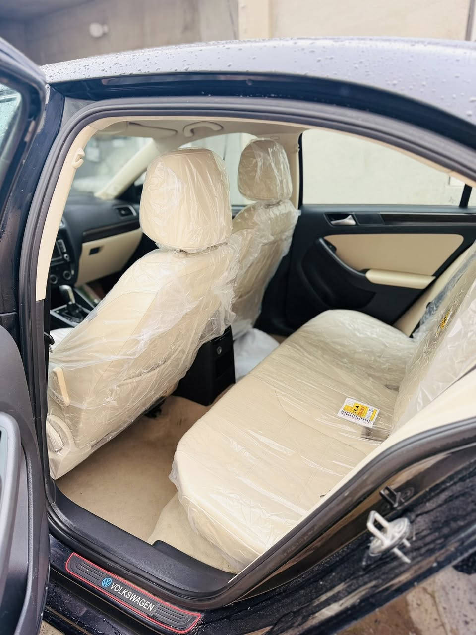 جيتا ٢٠١٦ خليجي ٥ بستؤن
٥ بستون محرك ٢.٥ 
فول مواصفات

صلايد
كشنات جلد
داخلي اصفر بيلادي
شاشة و كاميرا
حساس خلفي و امامي
لايت ليد

رقم و سنوي جديد
ماشية ١١٧ 

جاملغ وراء طرف سكن صبخ خلل مصنعى بدون دواخل بدون ارباك بدون معجون
٢ مكان شوية تعديل بارد

مكان اربيل
***********
