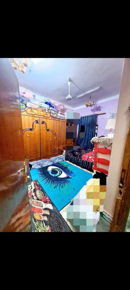 بيت ٢٣٠متر زراعي السعر ٧٥ وبي مجال
بداية شارع حجي كشكول باول فرع صبابه مكان جدا قريب يحتوي غرفتين صاله مطبخ هول صحيات ترك 
واتساب ***********
