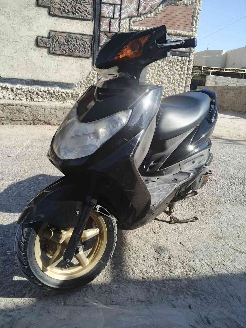 السلام عليكم 
سكنس فحل كابريته للبيع
درجة نضيف مل رمبه صارله 5 تشر من طالعه من الوكيل
براغي ما مفتوح من عنده شي كله شقال اشاير . كلويات .
شلف هند كله شقال السعر مليون و 100 وبيه مجال بسيط 
العنوان البصرة ابو الخصيب
الاستفسار على رقم الهاتف
***********
