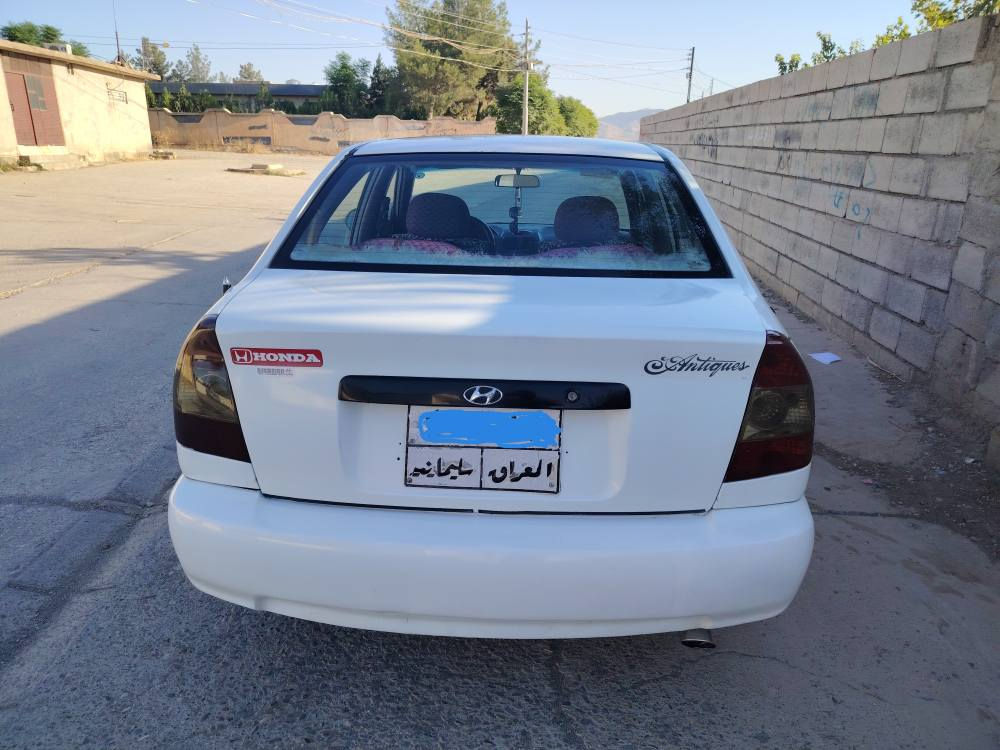 هۆندا ئەکسینت 2001 شورتەی  مالی فەقیرە گەر فەقیر نەی مەی کرە
رەقەمی سەنەوی تازەیە تا2028
مەسروفی نیە تەقەورەقەی نیە
قوفڵ مەرکەزیە 
گێڕو مەکینە بەشەرت  تەبریت ساردو گەڕم لەسەر سویج  .پاوەرە سیارە کە 
نەزیک  ڕانیە

ژمارەی خاوەنی 
***********
ڤایبەرو  واتس ئەپیشی لەسەرە رانية, السليمانية
