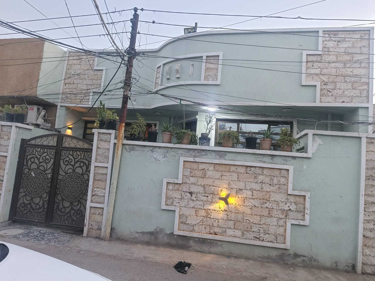 زراعي سند ٢٥ المحمودية حي بلال فرع الحسينيه
التفاصيل 
المساحه ١٠٠م وجه ١٠ نزال ١٠
استقبال + مطبخ + صاله + غرفه نوم + حمامات داخليه + خارجيه + غرفه طابق ثاني مسكوفه ساندويش
السعر ٤٧ وبي مجال 
للاستفسار الاتصال على الارقام 
***********   / ***********
