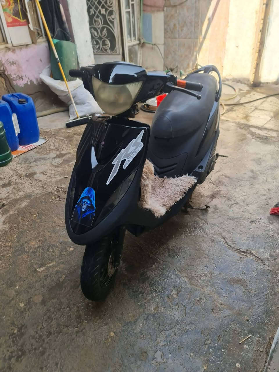 السلام عليكم ماكس عدله  جديده مكينه خير من الله كهربائيات كامله بسمايه *********** السعر ٥٠٠ او بيه مجال حك الجيه
