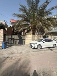 دار للبيع مسلح   المساحه 336 متر. الواجهة 10 متر   يتكون من 5 غرف نوم ...