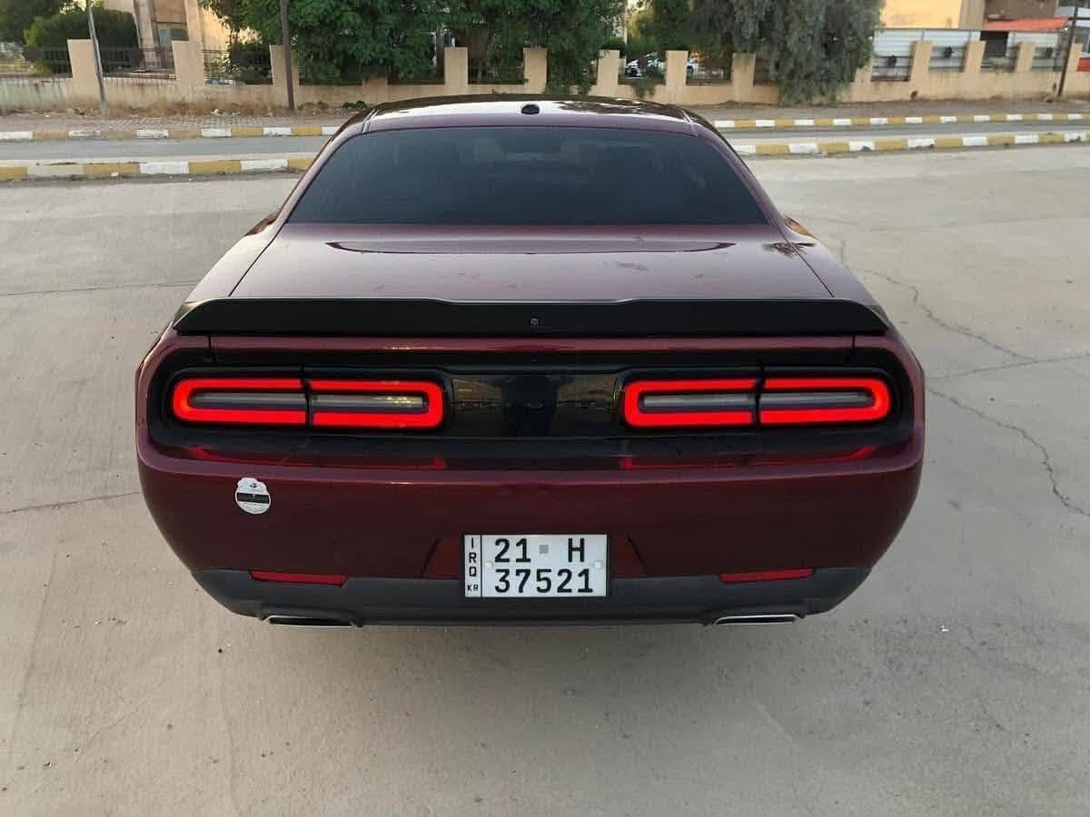 2021 SXT
ماشية 77 كيلوووو

بدون صبغ فقط تبديل قطعتين و امو رصعة بين باب سايق و تاير خلفي

داخل ابيض جلد 

كلشي علبلاد 

رقم شمالي 

سنوية بأسمي

سعر 175 و بيها مجال للشراي

واتساب ***********

