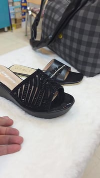 أحذية • مقاسات 37-41 • مول أسطنبول المسيب