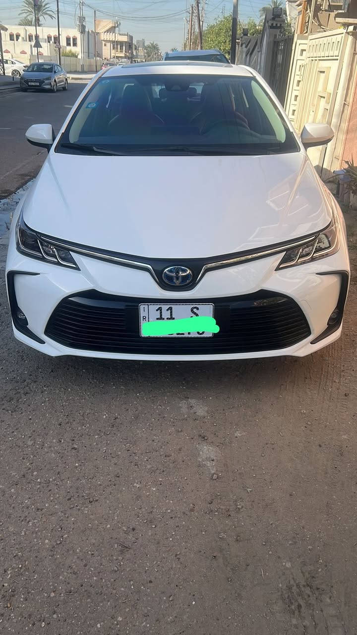 سلام عليكم
كورلا هايبرد شكل الخليجي موديل 2022
مكفوله من الصبغ والبارد 
ماشيه 29 السياره جديده بحاله الوكاله فول مواصفات سلايت بصمه كشنات جلد شاشه كبيره تحكمات قياده ذاتيه 
تخم تاير جديد ياباني المنشا شاشه لكزز عازل جام حراري داخل جلد احمر سنويه باسمي تحويل ثاني يوم السعر 135 اتصال ***********مكانه عامريه
