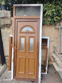 باب للبيع القياس العرض 93 الارتفاع مترين و40 السعر 70 وبي مجال 0772575...