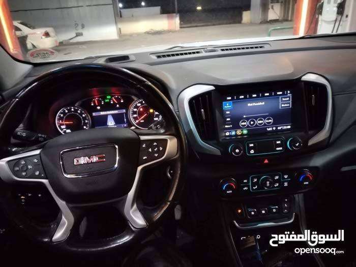 السلام عليكم:جمسي تيران.  GMC
الفئة:slt فول موصفات عدا الفتحة
المديل:2021
اللوحة: اربيل باسمي شرط التحويل
الضرر: صبغ جاملغ امامي والبنيد
وصفحة السائق(بدون ضرر)
بسعر 150 وبي مجال للجادين
_____________________________________
1-حجم المحرك 4 سلندر 1500تيربو
2-عدادالمسافة. 60 الف ميل
3-بصمة ابواب.
4زينون عالي ناصي. 
5-رادر امامي. 
6-تخم تاير جديد 
7-كامرة خلفي . 
8-مقاعد جلد
9-خزن ميموري 
10-المقاعد الامامية كهرباء. 
11-تبريد خلفي قطعتين. 
12-تدفئة الكراسي الامامية. 
13-جنطة كهرباء فتح 
14-تحديد مسار. 
15-الكراسي الاماميه كهرباء. 
16-تحذير تصادم و توقف ذاتي 
17. سايد بريك بصمة 
18.نظام نزول المنحدرات
19. وضعيات قيادة
20. اوتو ستوب
21. اوتو هولد
22.  تدفئة ستيرن
مكينه كير حداديه كله كفاله 

*وباقي الموصفات المعروفة في فئه(slt). 
العنوان بغداد اليرموك بغداد, العراق


**إذا كنت صاحب هذا الإعلان وتريد حذفه لأي سبب، رجاءا أرسل رسالة إلى الدعم الفني**