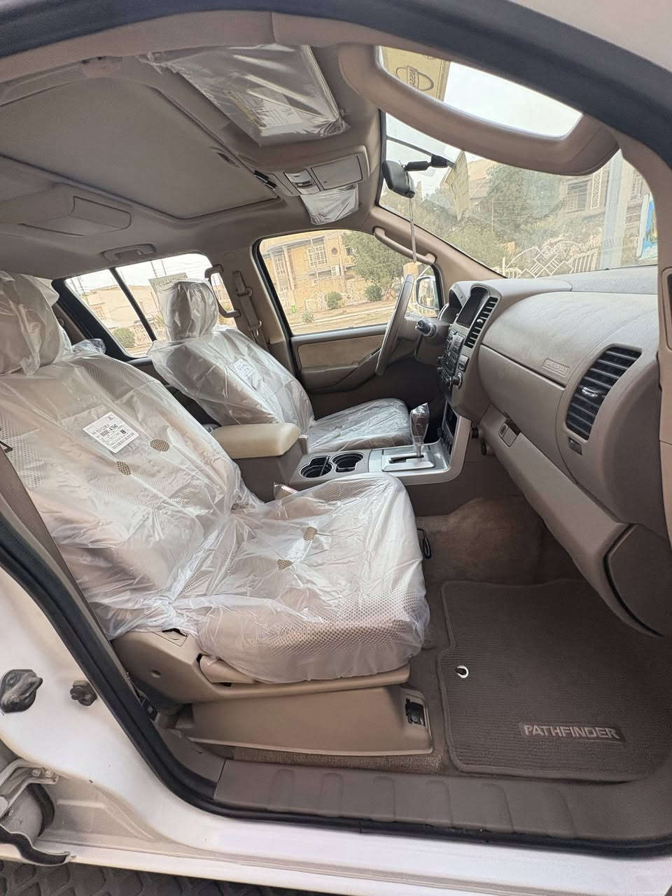 سلام عليكم نيسان بافندر موديل2012 خليجي فول مواصفات ستلمته بيدي من شركه سنويه بأسمي  مكفوله كفاله عامه مجرد بيه شخط ونصبغ ع كده اقل شبر بل عرض مثل ما مأشر الكم بلون الأزرق حداديه تبريد تتفئه كله مكفوله
✅️شاشه أماميه
✅️شاشه خلفيه
✅️نضام مانع انزلاق
✅️3 قطع تبريد 
✅️تخم تاير جديد قبل شهر شديته البلادي مال شركه
✅️ كامره خلفيه
✅️فتحه بل سقف
✅️بصمة
✅️باتري جديد
✅️مكينه ما مفتوح بيه برغي شرط
✅️نضام مثبت سرعه
✅️نضام فور ويل
✅️تحكم ستيرن جهتين
✅️سماعات مال شاشه وريمونت
✅️سياره عليه ادامه كامله 
✅️ماشية 223

سياره عنوانه العماره حي المعلمين القديم معروضه ب145 وبيه مجال وهذا رقمي 
***********
