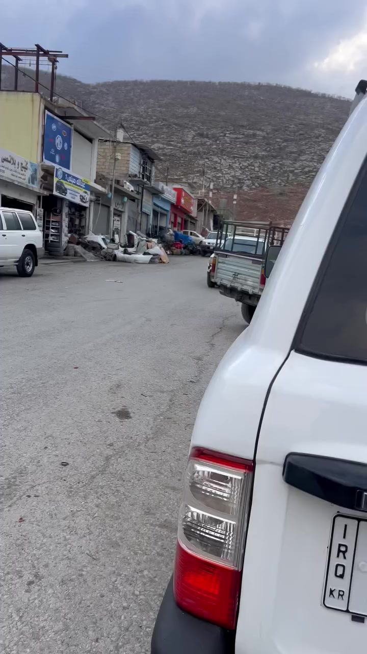 فرۆشتنی  خێرا سلاو هاوریان ئەم پاترۆلە بۆ فرۆشتن هەموو گیان بەشەرت رەقەم سەنەوی نوی تا ٢٠٢٩ نوی بەشەرت سەیارەکە سەقفی بۆیاخ نیە  سەقفو شانەی جوان بەشەرت قەترەی بۆیاخ نەبی  دوو دەرگای ناوەراست  بۆنیتویەک  دەرگای دواوە بۆیاخ نیە بەلام من بە عام دەفرۆشم چوار تای MMلە ژێرە خاز بەنزین   هەر چوار بەر دەرگای بیلادیە  بەتانەی نەتەقیوە کلاجو حەینەی تازە گۆراوە گیر مەکینە بەشەرتی فیتەر سحر ٧٨ کەمیک مەجال مۆدیل٢٠٠١کویرە شوێن سۆران بۆ زانیاری زیاتر پەیوەندی بەم ژمارە بکە 
***********
وەتس ئاپ ڤایبەر  خوداتان لە گەل
