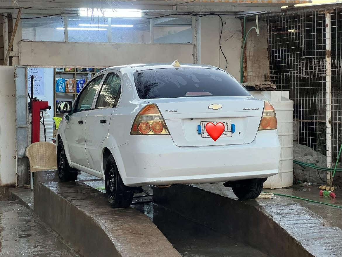 من رخصت الادمن المحترم 
افيو 11 خليجي اوتماتيك رقم بغداد بأسمي السياره كير محرك كفاله حداديه كهربائيات كفاله ضربه قويه وخفيفه هم كفاله بيها صبغ اربع قطع اثر شخوط اكرر اثر شخوط وعندي سونار من المندلاوي نضافتها 200% 
 السعر 67 وبيها مجال كلش قليل مكاني نجف كوفه
***********
