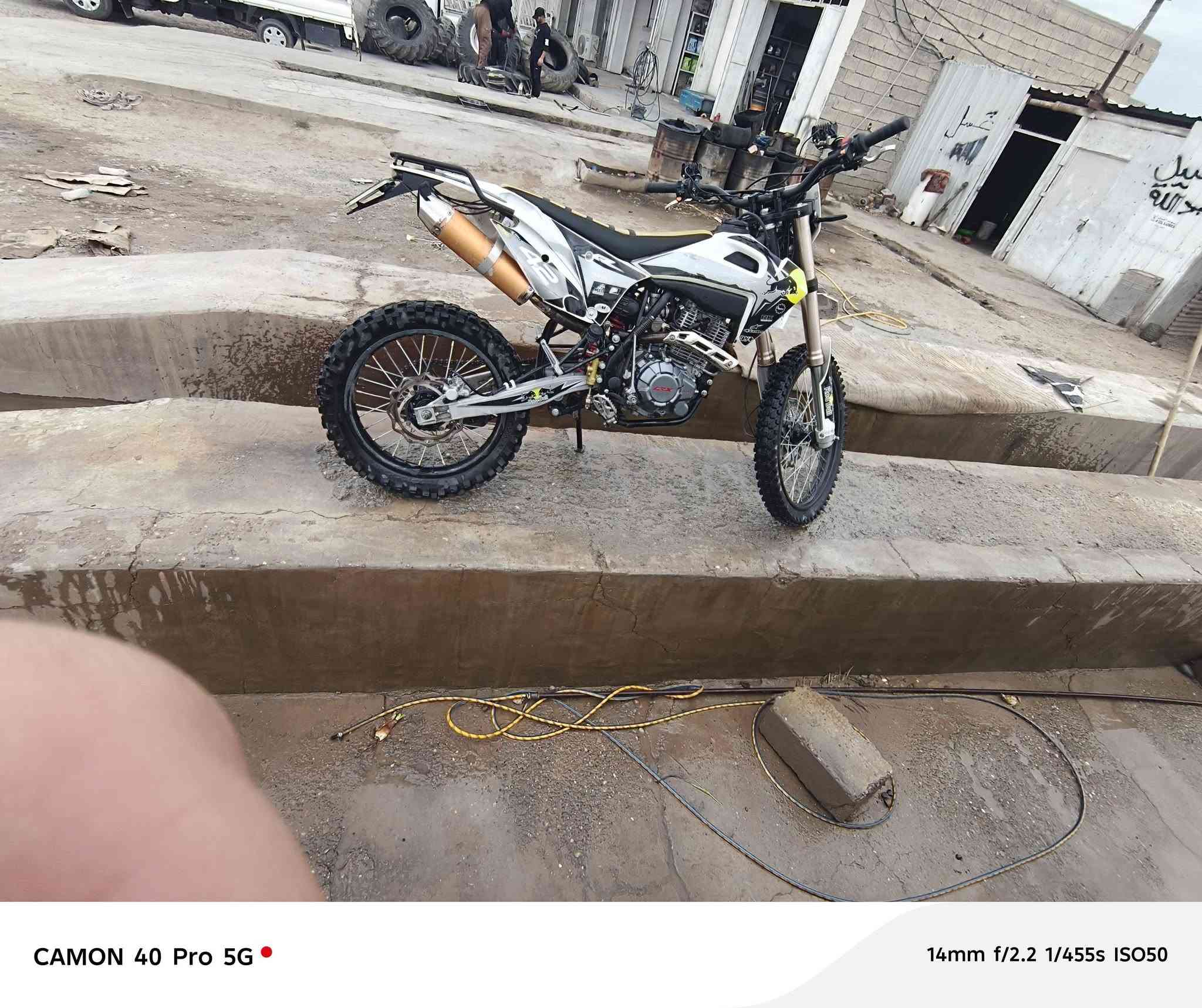 قفاز للبيع CRX
موديل 25 
بعده زيرو 
كله بلاد 
المكينه سبانه ممحطوط عليها 
السعر مليون و٥٠ وبي مجال للشراي 
***********
الموشراي لايخابرني 👍🏻
