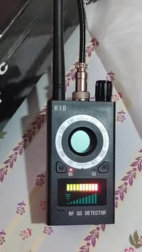 كاشف كامرات • جهاز عملاق • جديد