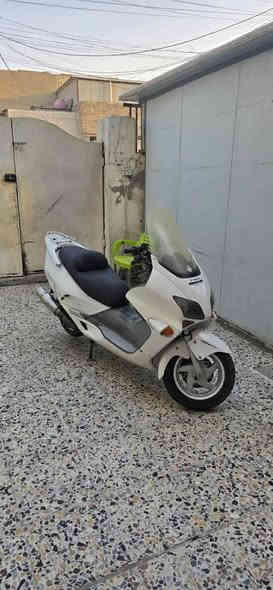 فورزا صفر سته البيع دراجة كامله مابيه اي نقص كهربائيات كله شغاله اوراق موجوده السعر (٧٠٠) 
مكان بغداد مدينة الصدر ***********
