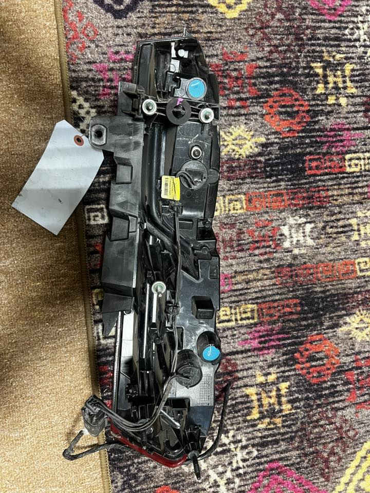 للبيع بكلايت كمارو 2018 مال تفصيخ جديد مكاني بصره رقمي ***********
