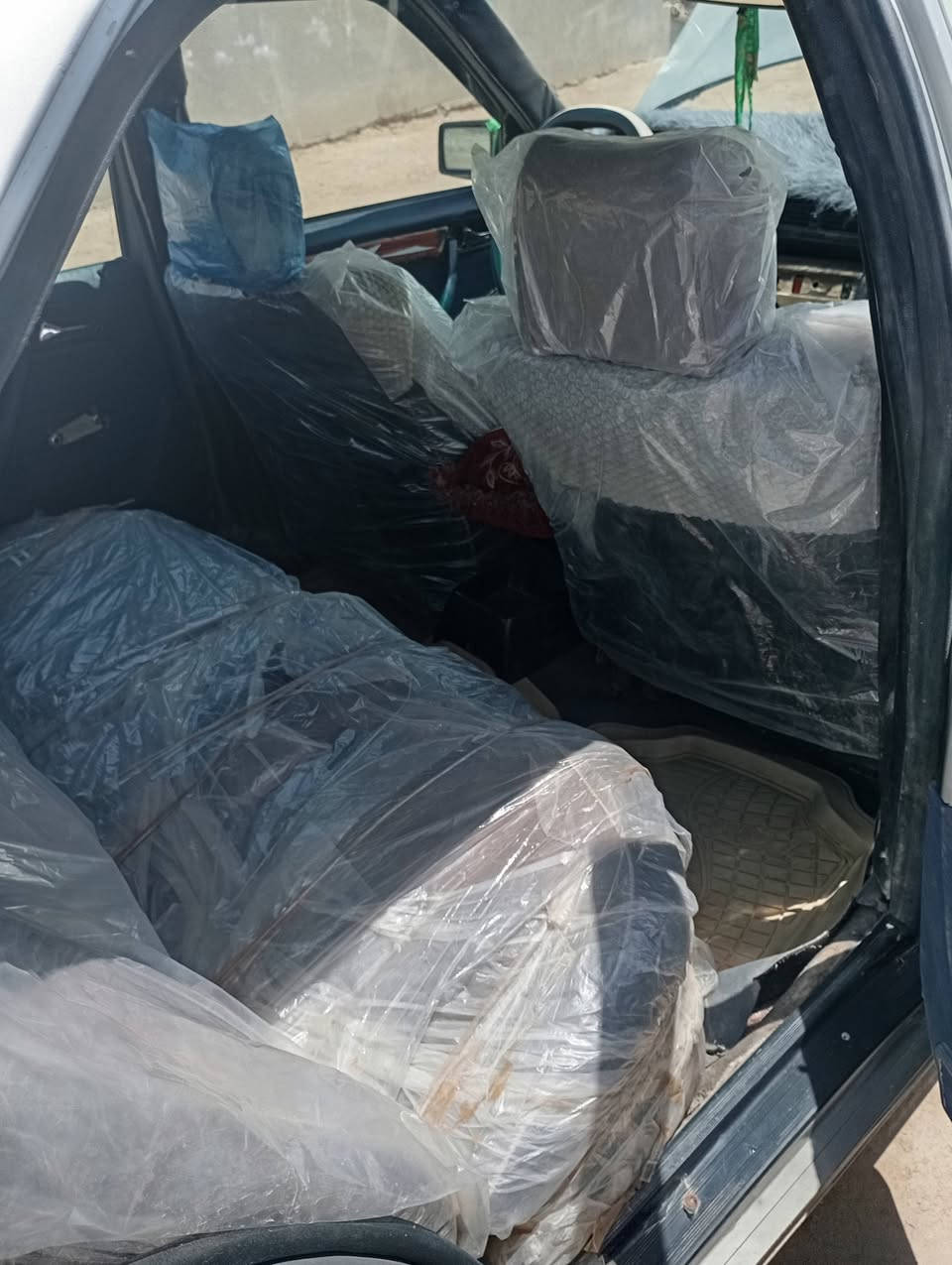 يالله دب موديل 87  حجم 230 لون رصاصي غير محدد مكينه وكير 2 ونص شحم تخم تاير كهربائيات
لايت زنون حداده 70  رقم بصره سنويه عظم عاج صار سنه منتهيه وما عليهه اي غرامه وراعيهه حاضر للتحويل 
دواخلهه حلوه ومرتبه
مسجل سماعات سياره وين ما تريد اطلع بيهه  قواعد دبلات بلاد شحم
اكلفه الك اصوليات  وتحويل  والباقي تجي وشوفه بيعنك واني خادم مكاني ناصريه قضاء الغراف السعر
29 وبيهه مجال فقط للشراي موو بس لليعامل 
مراوووس ترهم سمند غير سياره حسب القناعه والفرق
اتصال ووتساب ***********

