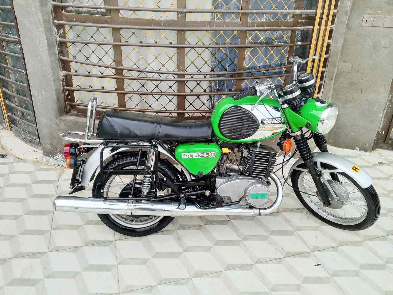 Ĉدراجه 81لبيع للاتصال على الرقم ***********
