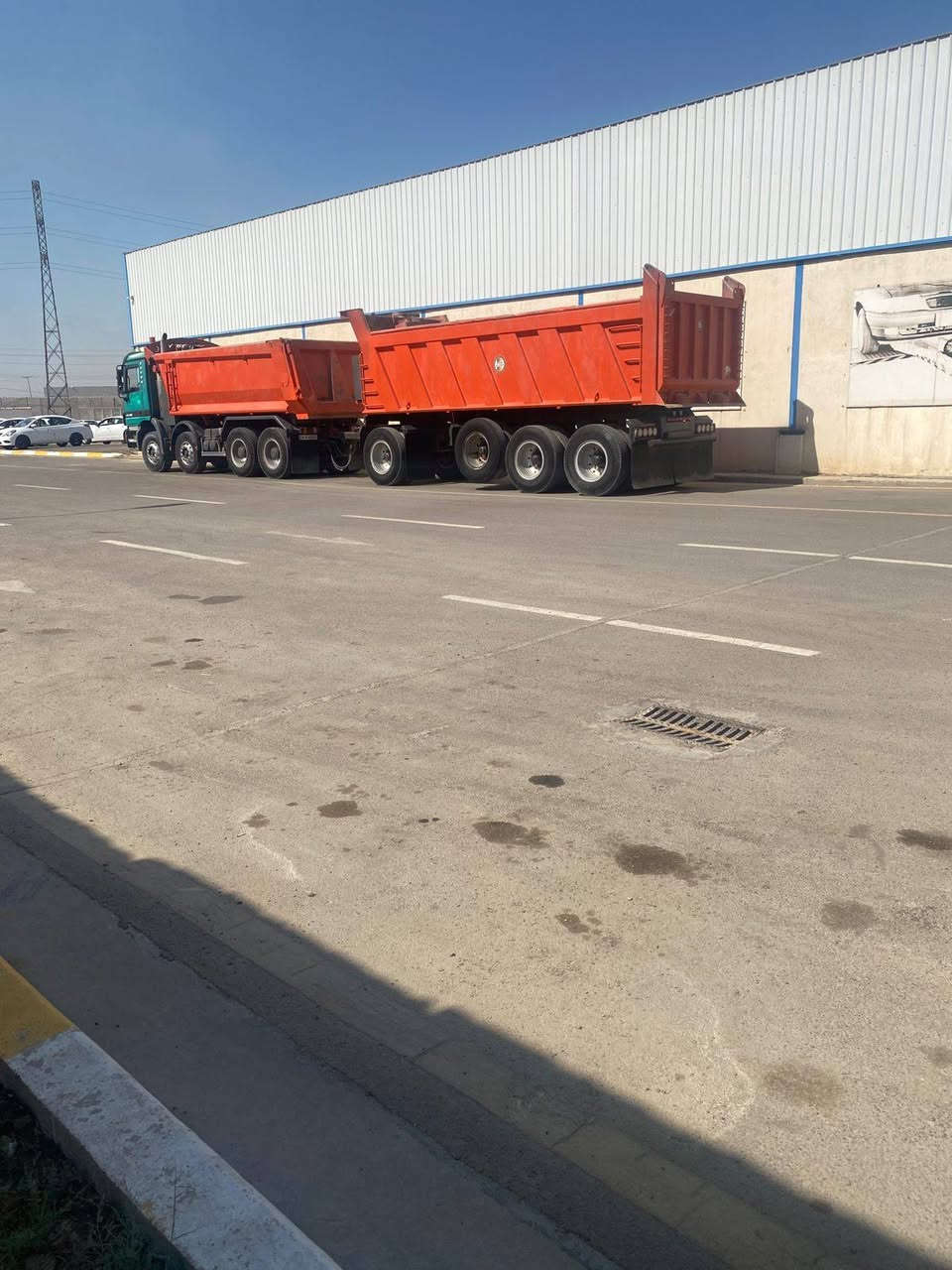 اكتروز قاطره ومقطوره مديل 2003 مكفوله كفاله عامه مربوطه سنويه ورقم جديد للاستفسار ***********
