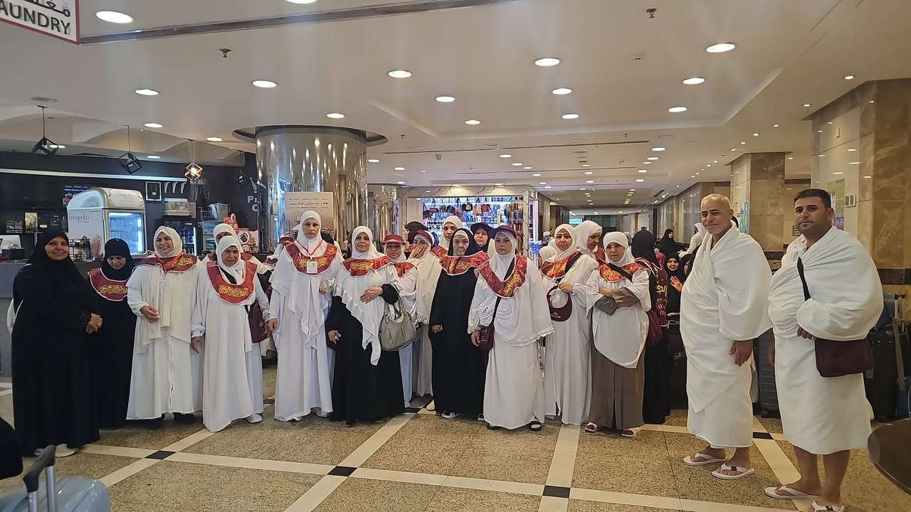 السلام عليكم 
الحمد لله الذي وفقنا لخدمة المعتمرين 
عمرة شهر محرم و صفر 
راجعين الى ديارهم سالمين 
العمرة القادمة يوم 22\7
900 عراقي فقط يشمل طيران ذهاب و اياب 
فندق المدينة المنورة المركزية 
فندق اركان بكه في مكة المكرمة 
3 وجبات طعام 
هدايا للمعتمرين 
مع مرشد ديني يرافق الحملة 
سارعو بالحجز المقاعد محدودة 
***********
***********
