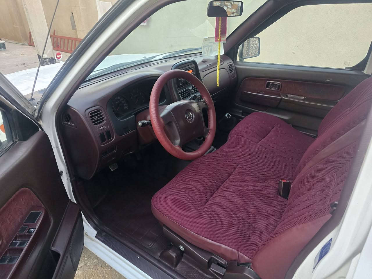 السلام عليكم رمضان كريم
نيسان موديل 2012 بسمي هزه جديده الرقم الدولي
مكفوله من الصبغ والمعجون بيها مكانات بارد قليله
مكينه مفتوحه السعر ١٢٨ وبيه مجال لشراي
مكاني كوت ***********
