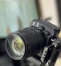 Nikon D7500 للبيع  مع عدسة 18-140 أصلية  وعدسة 70-300 SIGMA DX الكامير...