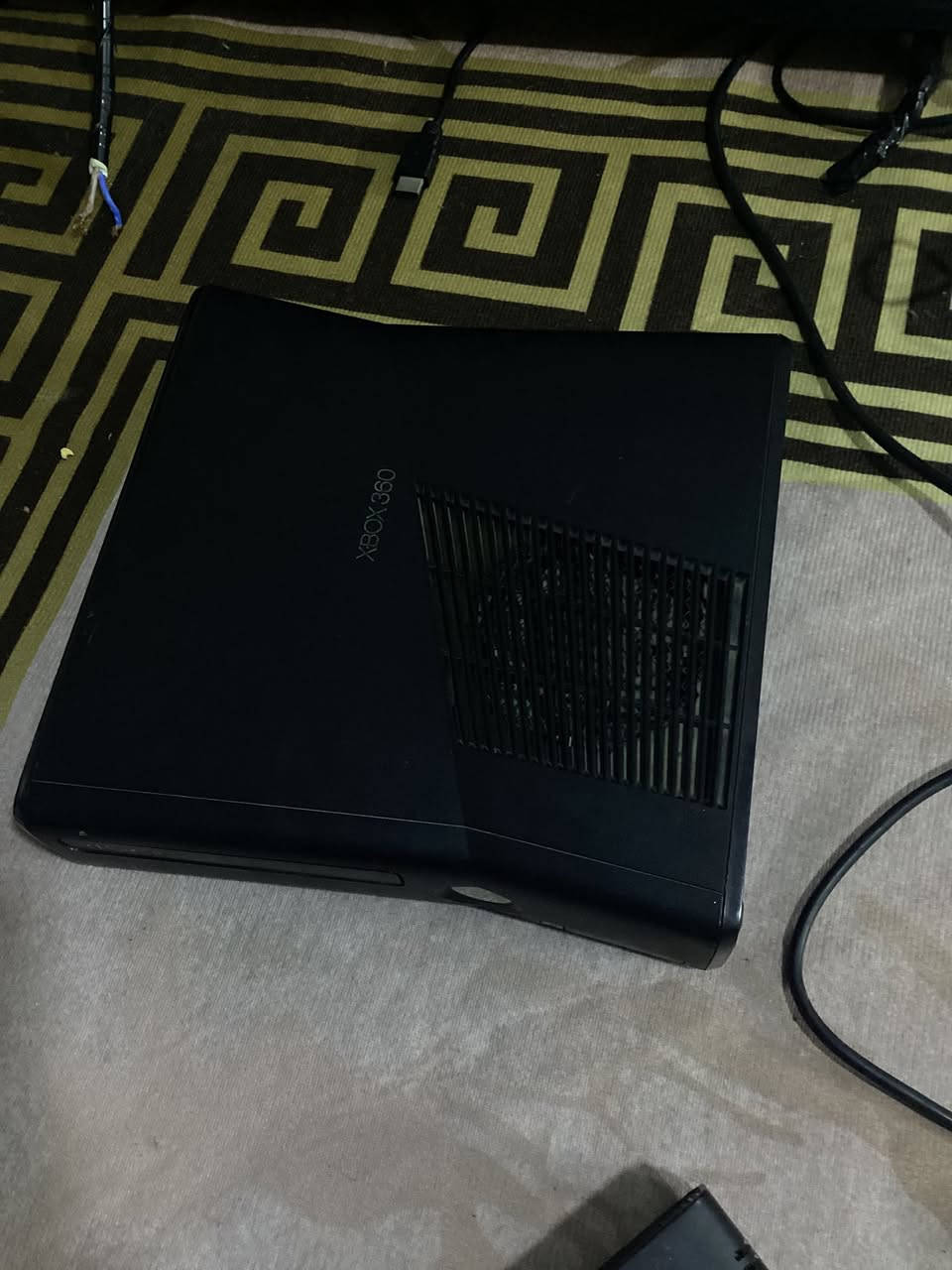 اكس بوكس للبيع او مرواس ، نضيف مهكر معه ١٤٤ لعبه السعر  خاص المكان كركوك  الرقم ***********وتساب
