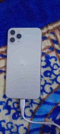 11 برو  ذاكره 64  بطاريه 81  الجهاز بلادي كامل  فقط سيمكارت ما يشتغل و...