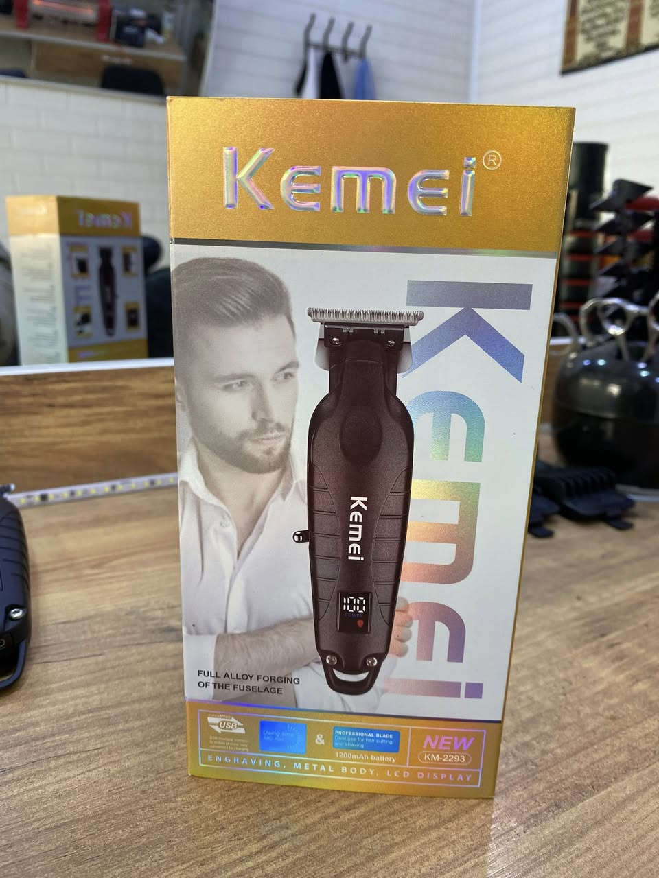 سڵاو ئەم ئەشیایەنە بۆ فرۆشتن
مەکینەی Madeshow سەرچاکردن بۆ فرۆشتن پاتری و دەمی هیچ کێشەیەکی نیە و بە شەرت ئەیفرۆشم و شەحنی بەشی ٤ سەعات ئەکات بە ٦٠ هەزار 

مەکینەی سفری Kemei زۆر تازەیە و کەم ئیشی کردوە بە ١٥ هەزار 

جیازی شەمعه بە ٨ هەزار 

بۆیاخ ریش و سەر هەمووی بە یەکەوە ئەفرۆشم بە ١٢ هەزار 

ناونیشان ناحیەی پیرەمەگروون نزیک سلیمانی 

نامە بنێرن یان تەلەفون بکەن لە خزمەتانام 
***********
