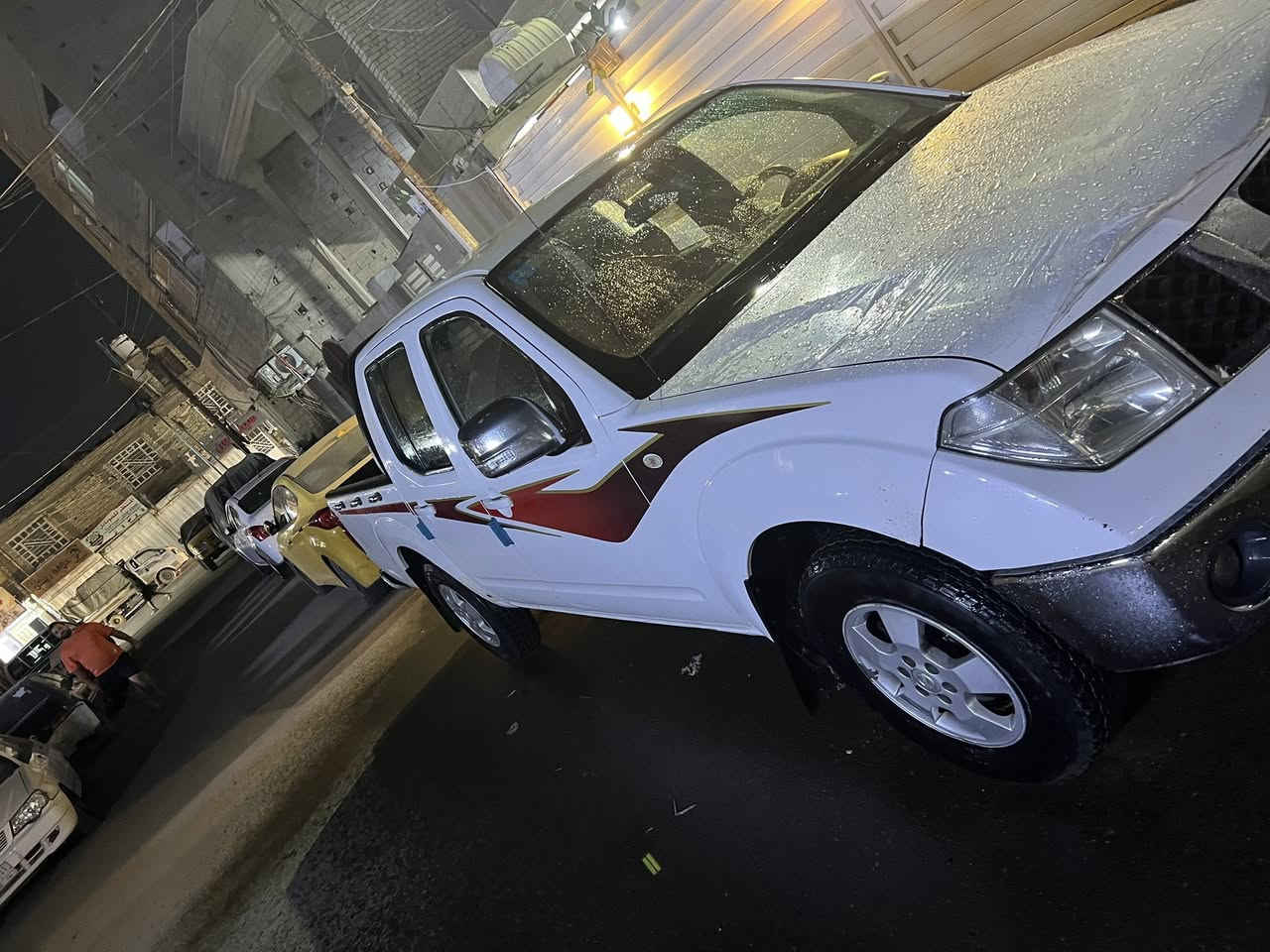 السلام عليكم بيكم
 نيفاره مديل 2013 كير عادي مكينه لاتنقيص ولا تبخير تخم تاير جديد باتري جديد صدر جديد رقم واسط الجديد السنويه 2030 شرط التحويل السعر 105وبيها مجال *********** بي وتساب عنوان بغداد الامين الثانيه
