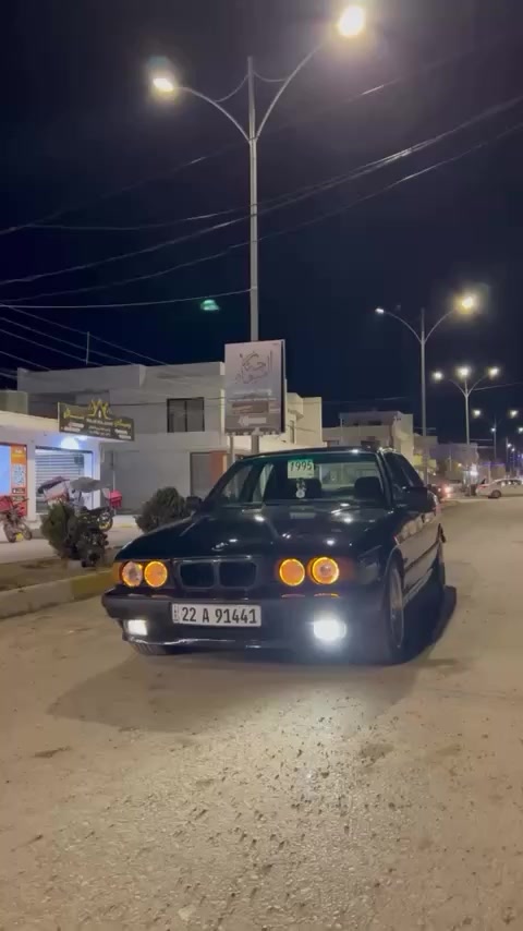 محرك ٢٨ مال صقر كير عادي كيرومحرك شرط 🚗***********
موديل 1995 لون اسود صبغ عام جمالية سعرها ٦٥ ورقة 
جامات اوتو داخل صاج دبل ايرباك  
ويل ايم جديد رقم سنوية جديد بسمي لحد ٣٠ جديد شرط تحويل وكالة بيها وصل كوبن هم
