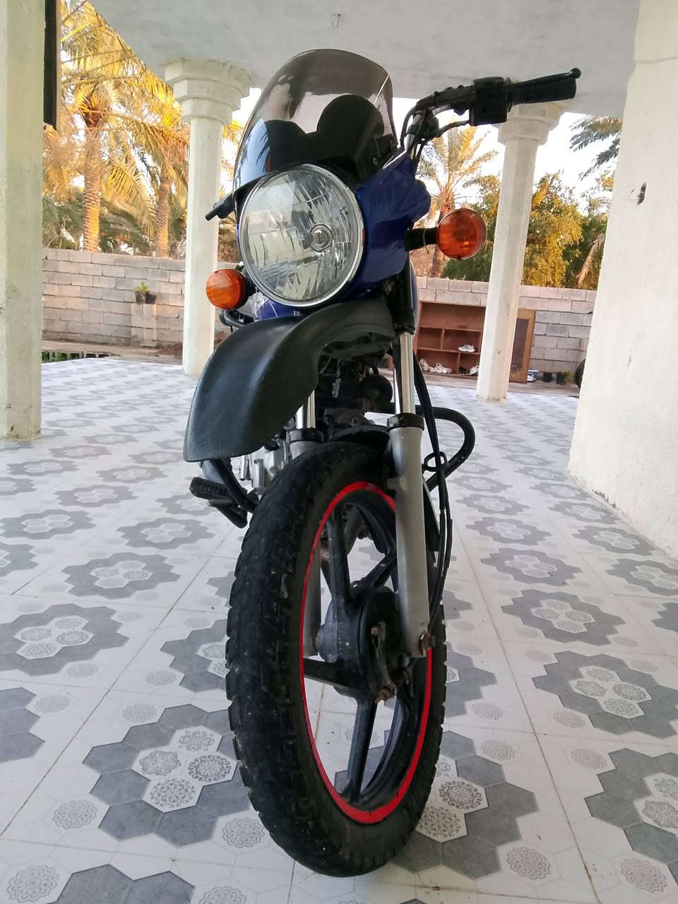 السلام عليكم ورحمة الله وبركاتة دراجة بوكسر 2018 اربعة كير فول شلعة وسرعة بس هندر تشتغل  كهربائيات كلهة شغالة اوراق كاملة بوجهك للترقيم المكان ديالى بعقوبة جسر التحويلة السعر 700 وبيهة مجال راسلني واتساب: ***********
