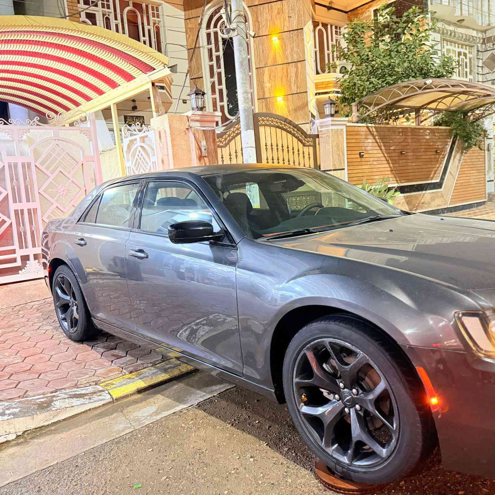 🦅كرايسلر  300S امريكي دخول جديد🦅
الحلال للبيع 🤍🍀
         
                الموديل 2023 اصل🧿
                   ( الاصدار الاخير )

                  اللون نفطي🤍🍀
     
المسافة المقطوعة  19الاف زيرو 

حجم المحرك 3600

            السيارة (حادثه جاملغ ايسر فقط)🇺🇸
   ( السياره بدون رقم )

مواصفات السيارة:-
* نقطة عمياء . 
* حساسات امامية . 
* ويل قياس 20 أنج . 
* حساسات خلفية .  . 
* شاشه كبيرة مع نظام ملاحة نفكيشن GPS .
* مقاعد أمامية كهربائية عدد 1
* مقاعد أمامية تبريد وتدفئة . 
* مقاعد خلفية تدفئة . 
* تشغيل عن بعد .  . 
* تدفئة مقود . 
* محدد سرعة .  . 
* كاميرا خلفية دوارة.
* ⁠مع ترحيب متحسسة للاضاءة  
* دخول ذكي 
* ⁠(بصمة) .

للاستفسار عن السعر واي تفاصيل اخرئ الاتصال متوفر 
***********🍀🤍
المكان كوت🍀🤍
🪬🧿
