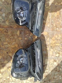 دعامية وزوج لايتات من موديل تشتغل على 21 الى 23 للاتصال 07735401374