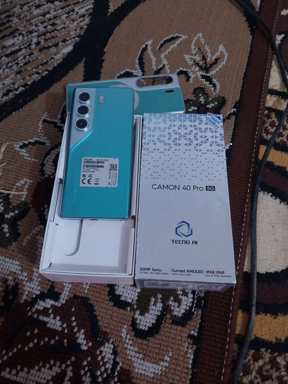 ت
كومون 40برو فايف جي عشوائيه 24 بي شخط. بشاشه ممبين 
ب 210
***********  واتس
