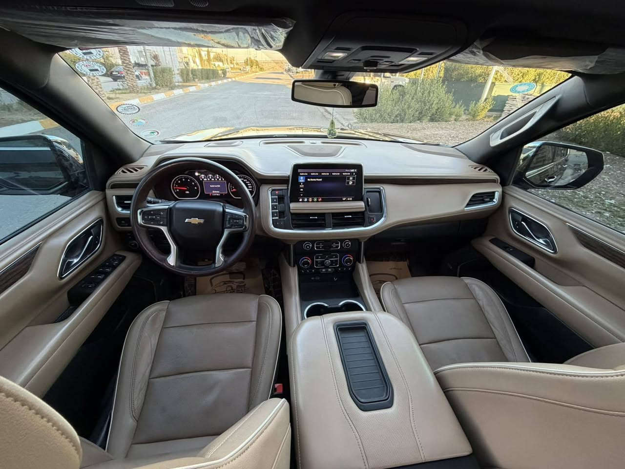 شؤفليەت تاهۆ 2021 مواسەفات PREMIER  
مەکینەی V8 فولە جەگە 
٣ مەقعەدە کامل کارەبای 
ناو قەیسی 
٦٠ مایل رۆیشتوە 
تەنها یەک پیدی ئاری بچوکی هەیە 
هەموو شتی نوییە 
بەناوی خۆمە لە هەولێرە.

سـعـر : لە کۆمێنت داوابکە ڕاستەوخۆ بۆت دێت 📥 

گێر و مەکیەنەی بەشەرت 
هیچ کێشەیەکی تێدا نییە 

ژمارەی خاوەنەکەی 
***********
