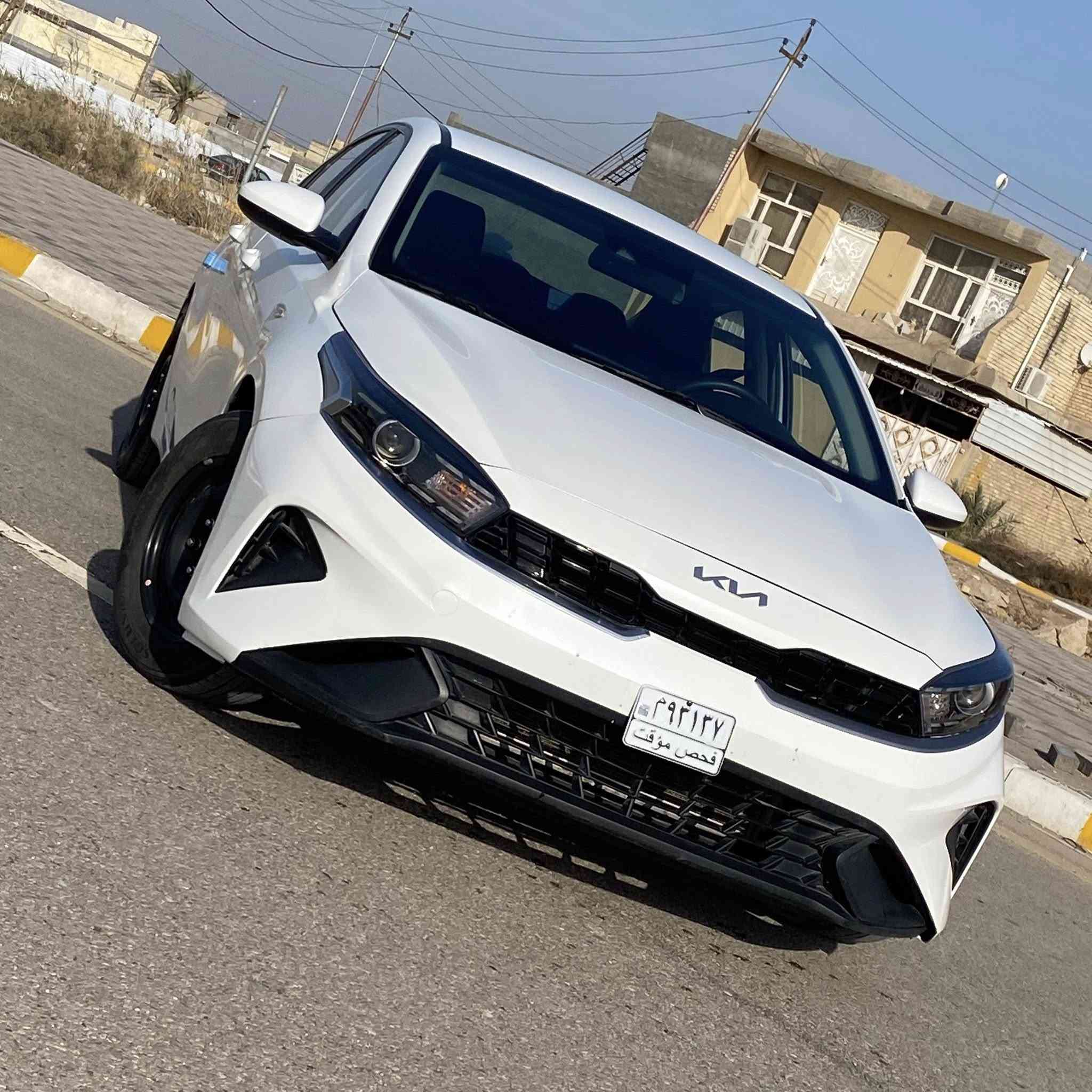 وارد كوري kia  K3 2023  السعر اخو البلاش بتعليق يجيك
بدون رقم  تترقم من كركوك للبصره بسمي اي مكان ابصملك
مواصفاتها 
جلد
رادار. 
بصمه 
تشغل عن بعد 
تحديد مسار 
هيتر كشنات
ماشيه 60 الف كم  
ضرر خلفي. بيها صبغ صندوك وربع الجاملغ الخلفي 
ونص البنيد بدون ايرباك 
 
مكانها واسط. الصويره شارع المعارض. معرض. الزعيم

***********
