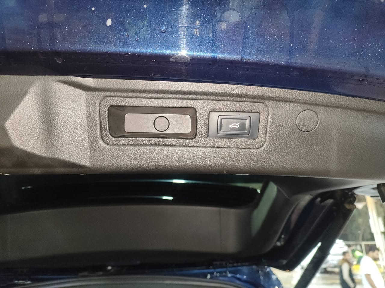 سلام عليكم للبيع جيتور x90 بلاص موديل 23 ماشيه 24 الف بعدها بالضمان خمسه راكب محرك 1600 السيارة مكفول من كلشي السعر النهائي 168 رقم بغداد مكان السيارة بغداد زيونة *********** وتساب 
***********
